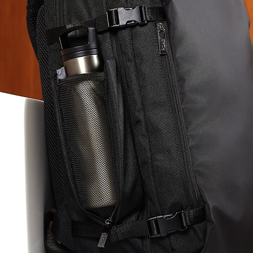 Asus proart backpack Expansive storage